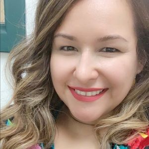 Meet your Posher, Selin